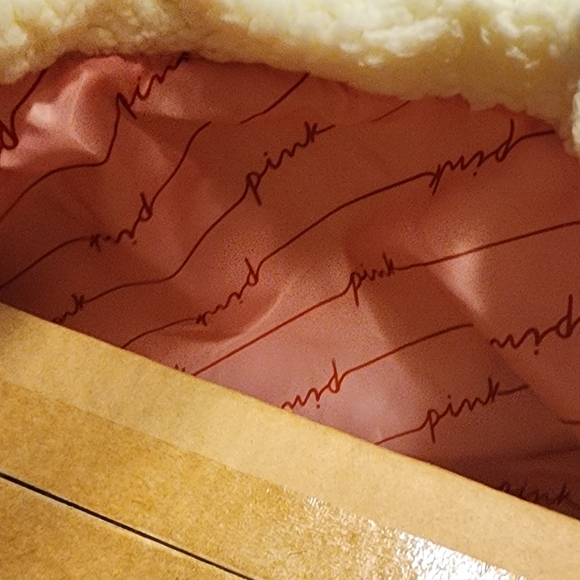 Pink Victoria secret Tote giftset - Picture 3 of 7